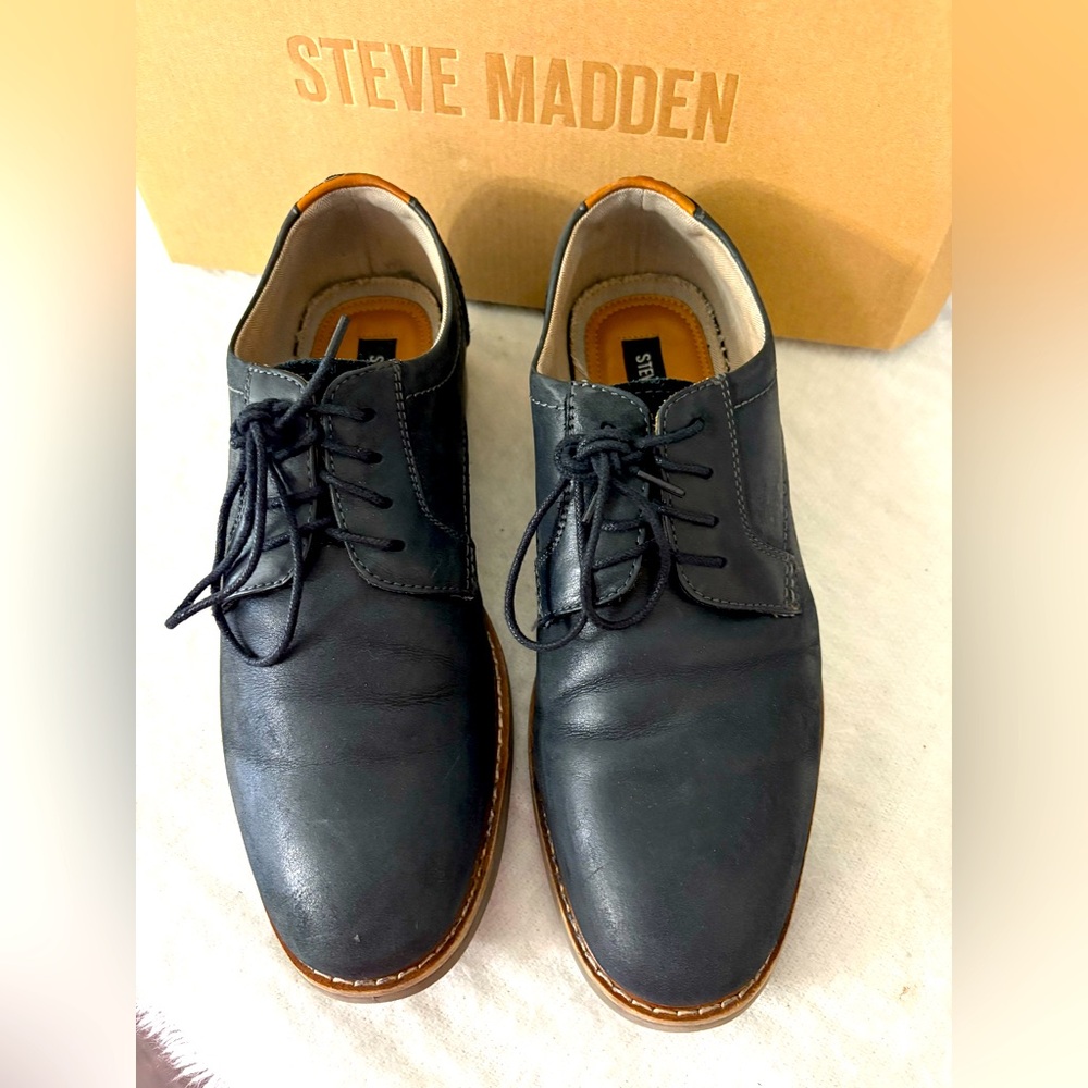 Steve Madden Black Leather Priam Oxford Shoes Sleek Minimalist Design Size 8